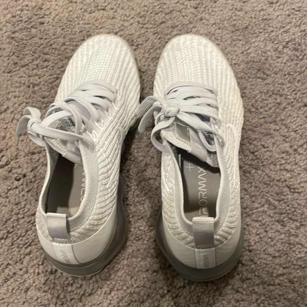 “VAPORMAX” NIKE size 8 sneakers